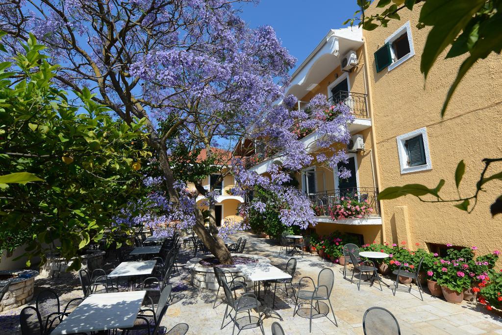 אצ'ארבי Marie Hotel מראה חיצוני תמונה